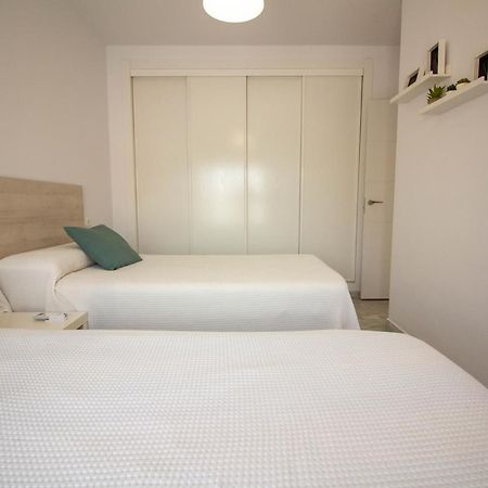 Апартаменты White Dreams Next To The Sea Альгарробо-Коста Экстерьер фото